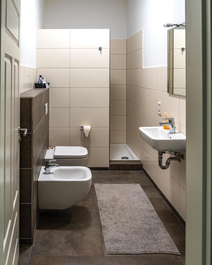 Modern 6 Bathroom Villa In The City โอลเดนบวร์ก ภายนอก รูปภาพ