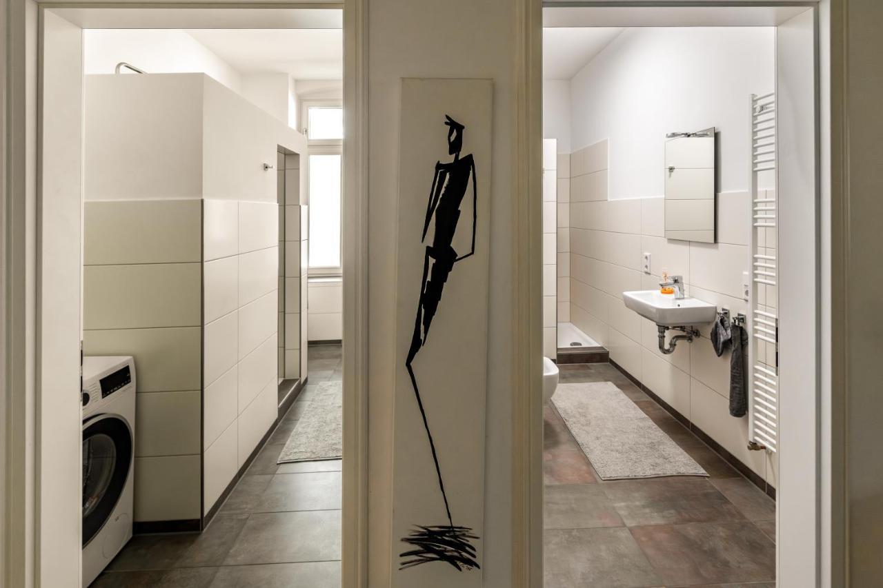 Modern 6 Bathroom Villa In The City โอลเดนบวร์ก ภายนอก รูปภาพ