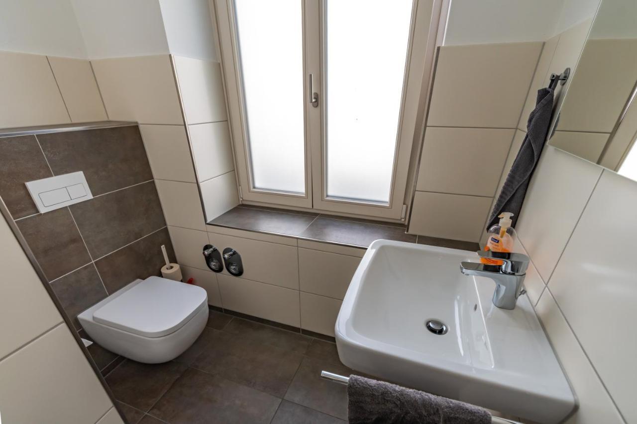 Modern 6 Bathroom Villa In The City โอลเดนบวร์ก ภายนอก รูปภาพ