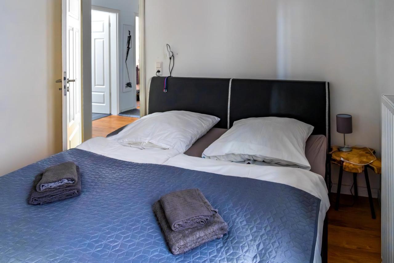 Modern 6 Bathroom Villa In The City โอลเดนบวร์ก ภายนอก รูปภาพ
