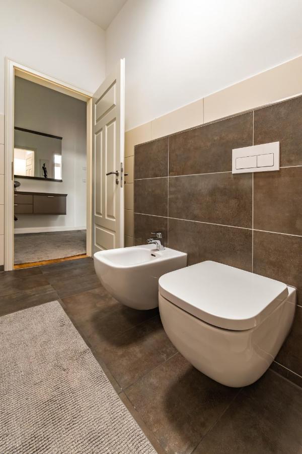 Modern 6 Bathroom Villa In The City โอลเดนบวร์ก ภายนอก รูปภาพ